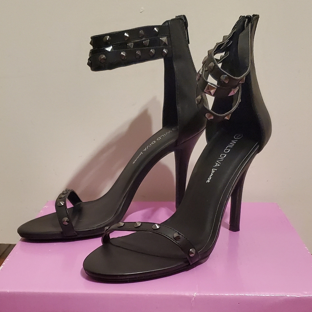 Wild diva studded heels